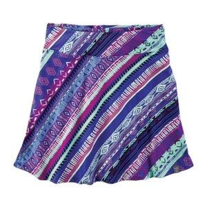 TITLE NINE DREAM ON
Skort geometric
blue/turqu/purple stripe
16" Used - Excellet